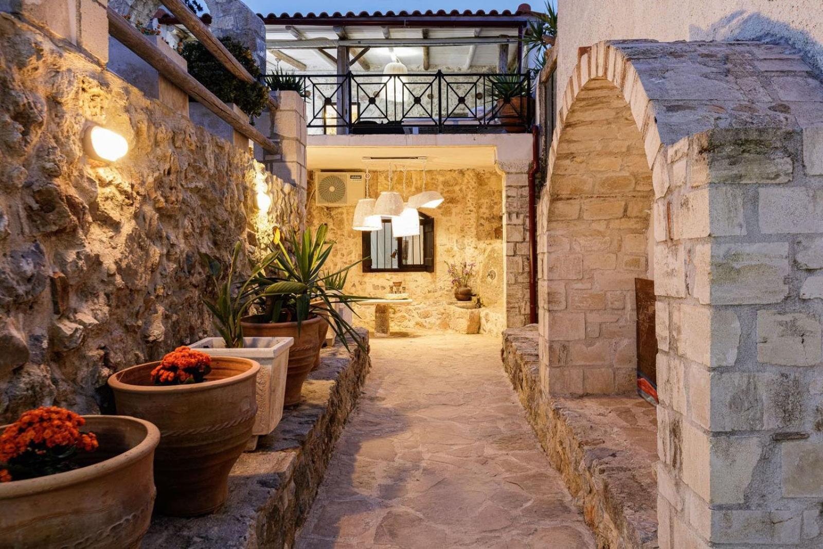 Antonia'S Stonebuilt Mansion With A Private Pool Villa Arménoi Buitenkant foto